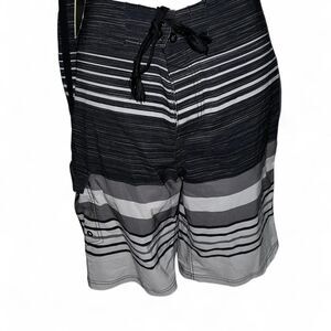 Mossimo Men's Black and Grey Shorts